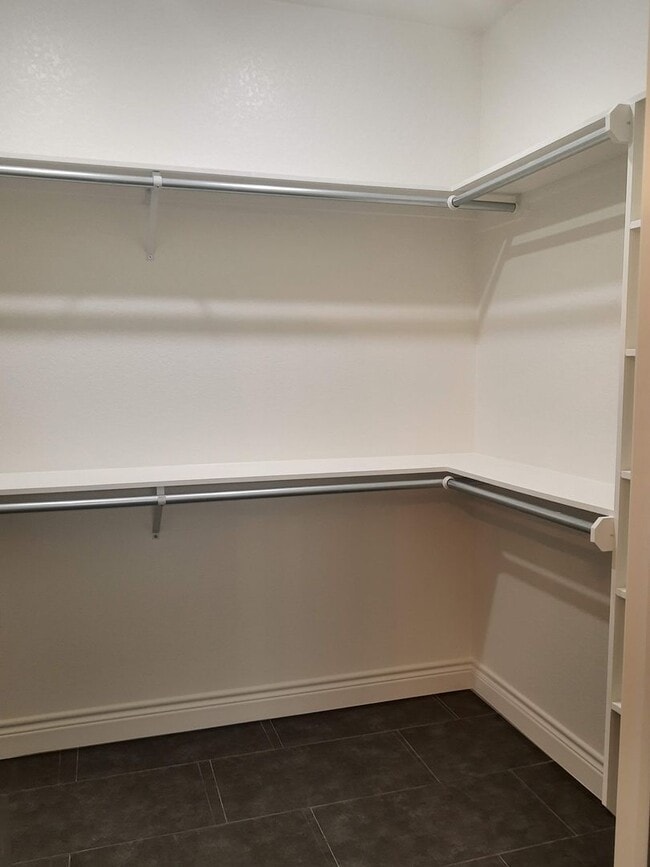 Building Photo - Kerrville, TX  Custom Build Home Ready for Immediate Move In