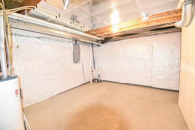 Building Photo - 4 Bedroom Detached Townhome in Waukee with Finished Basement