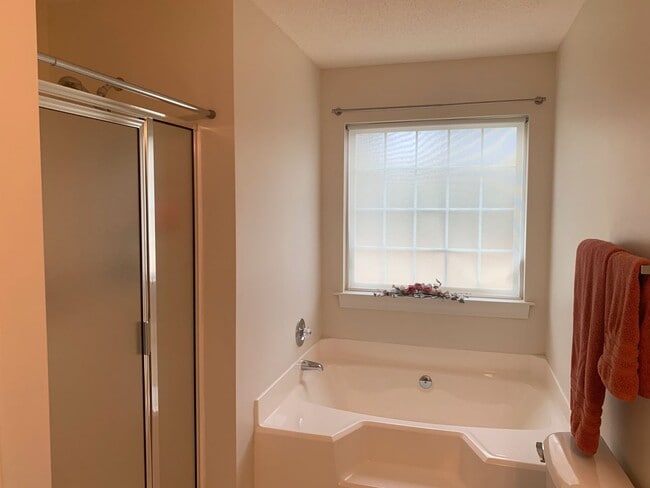 Building Photo - Beautiful, 1st Floor Unfurnished,  Bedroom Condo at Riverwoods in Murrells Inlet!