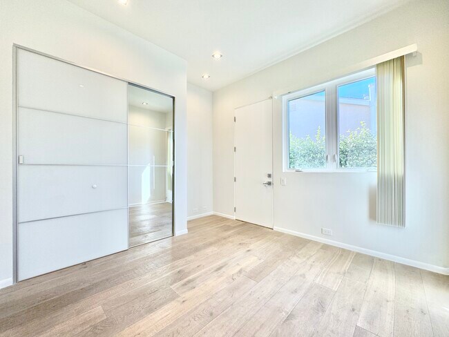 Building Photo - 12452 Beatrice St