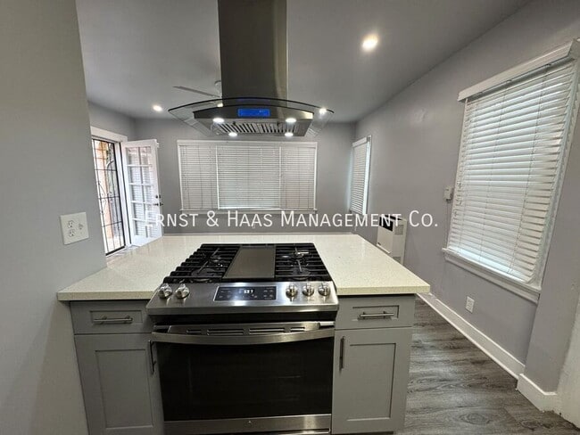 Building Photo - 1119 St Louis Ave