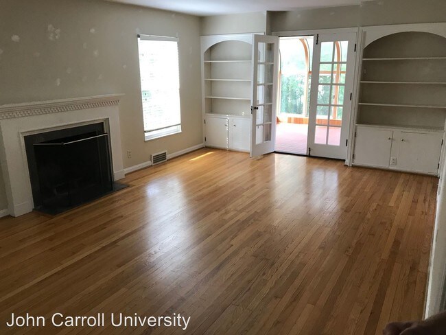 Building Photo - 3 br, 2.5 bath House - 2592 S. BELVOIR 2592