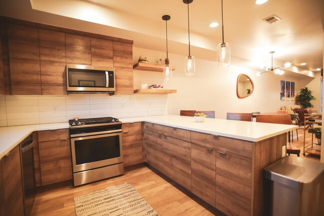 Building Photo - 3520 W Conejos Pl