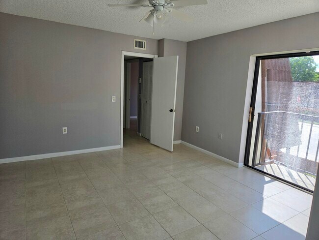 Building Photo - 253 Charter Way
