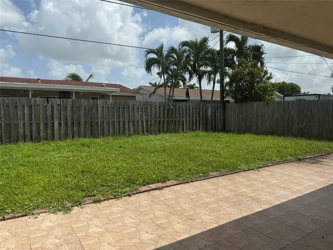 Building Photo - 9651 Sunset Strip