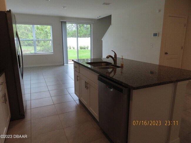 Building Photo - 4 BELLA LAGO Cir