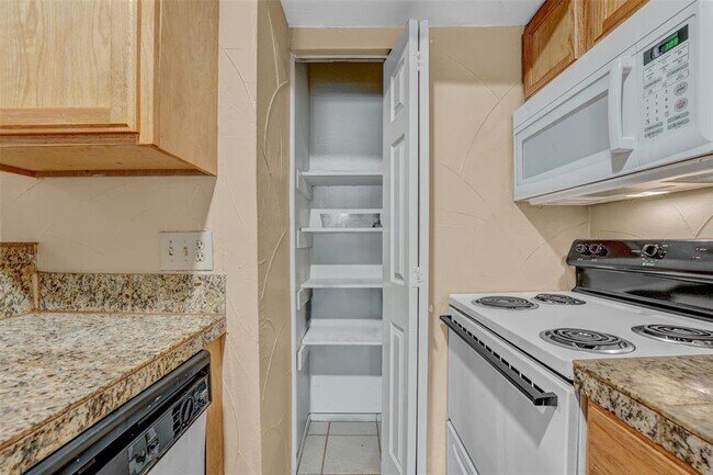 Building Photo - 3018 S 1st St