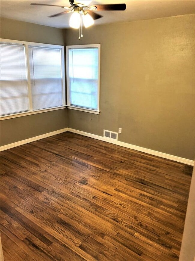 Building Photo - 3019 42nd St