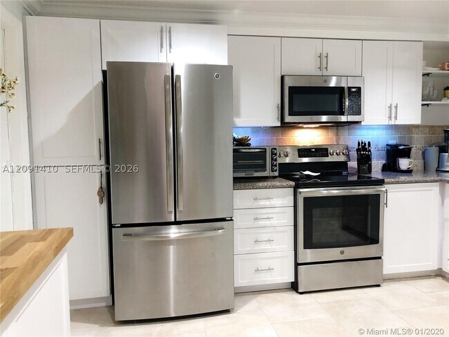 Building Photo - 1372 Veracruz Ln