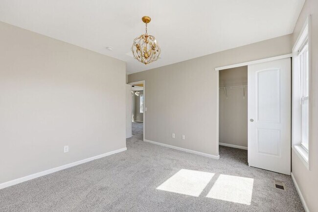 Building Photo - 6136 Deansboro Dr