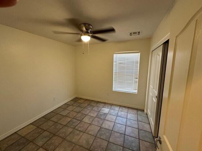 Building Photo - 7044 S Brickellbush Ln