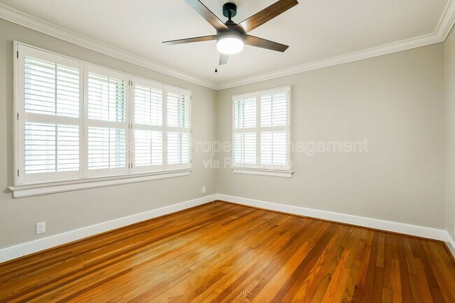 Building Photo - 3401 White Oak Rd