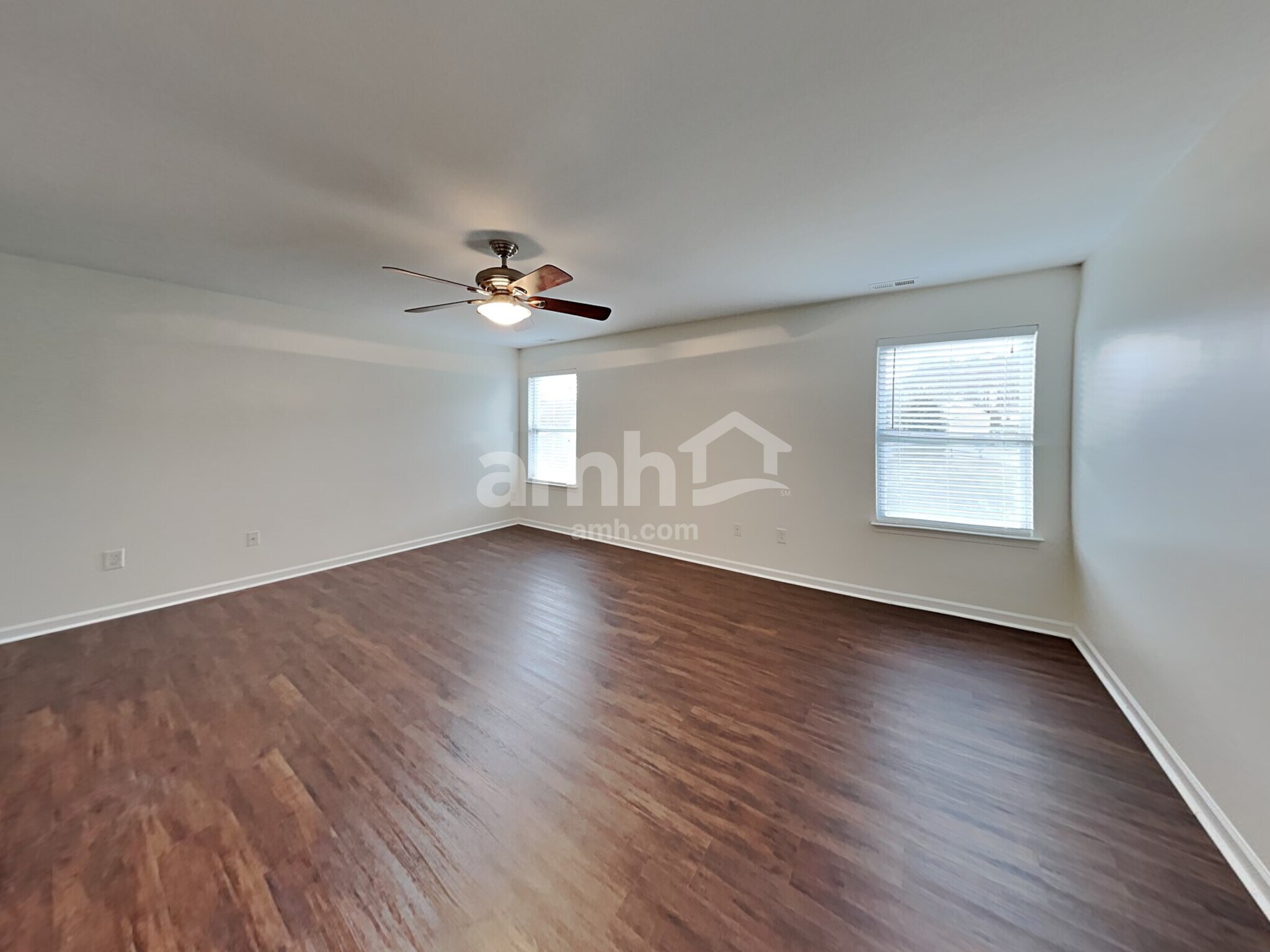 Building Photo - 104 Thorsen Dr