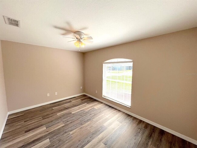 Building Photo - 47 Wellwood Ln