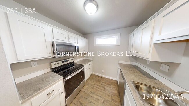 Building Photo - 227 Omnia St