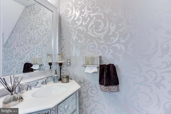 Building Photo - 43048 Vernon Ridge Terrace