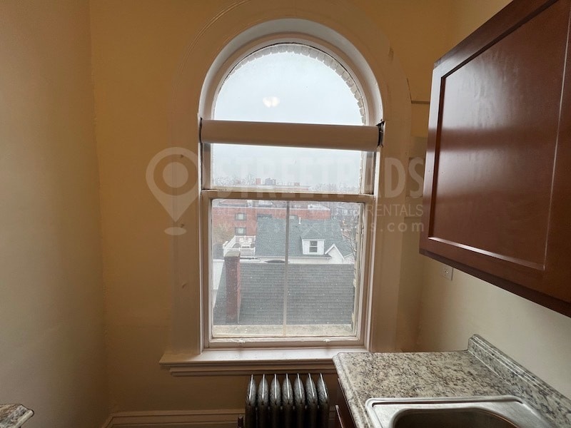 Building Photo - 2 Ware St