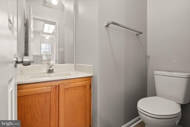 Building Photo - 448 Cromwell Ct