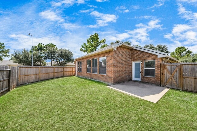 Building Photo - 8226 Stratford Canyon Dr