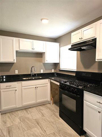 Building Photo - 3735 State Oak Dr