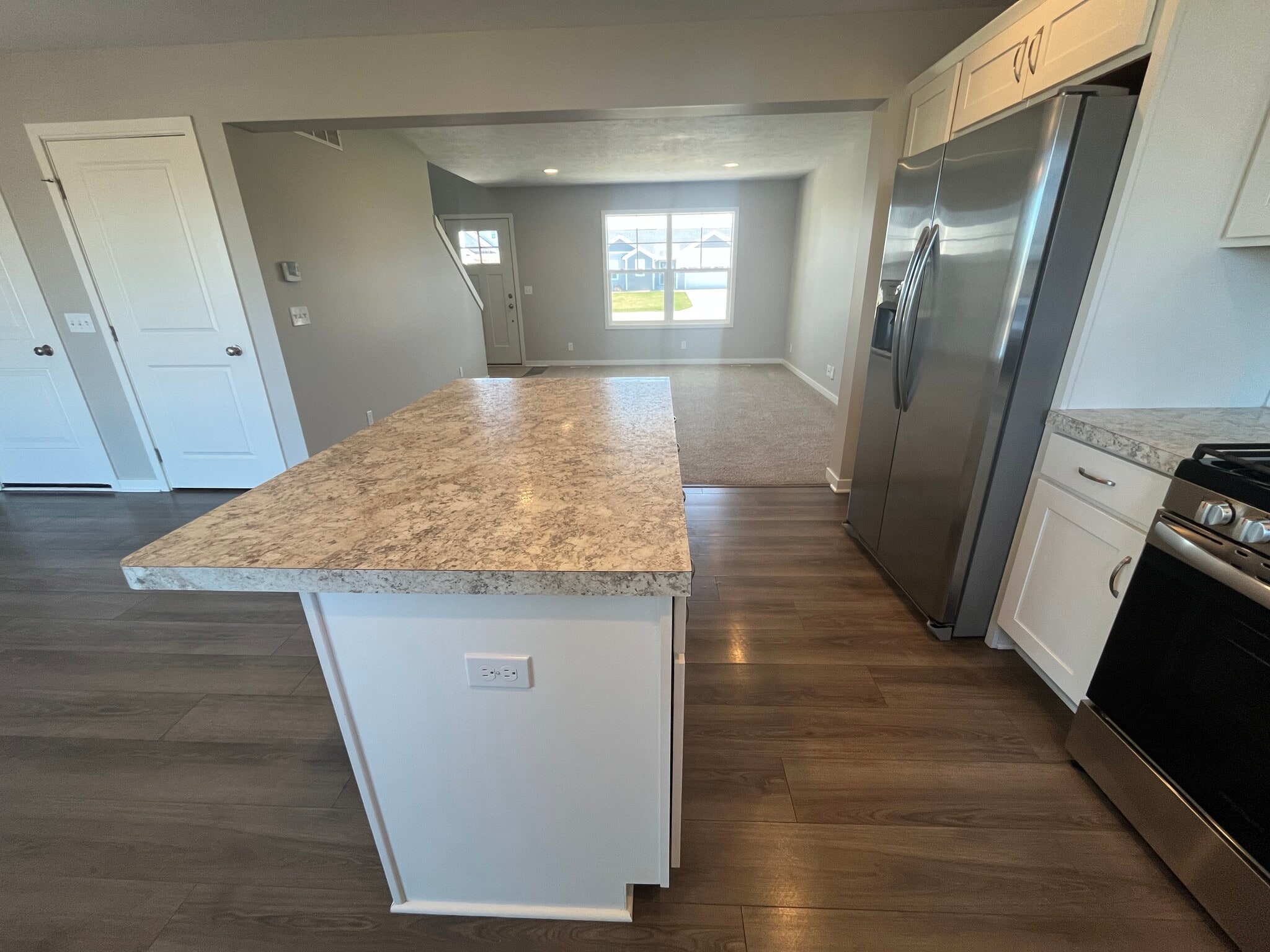 Building Photo - 3865 Elm Ridge Dr