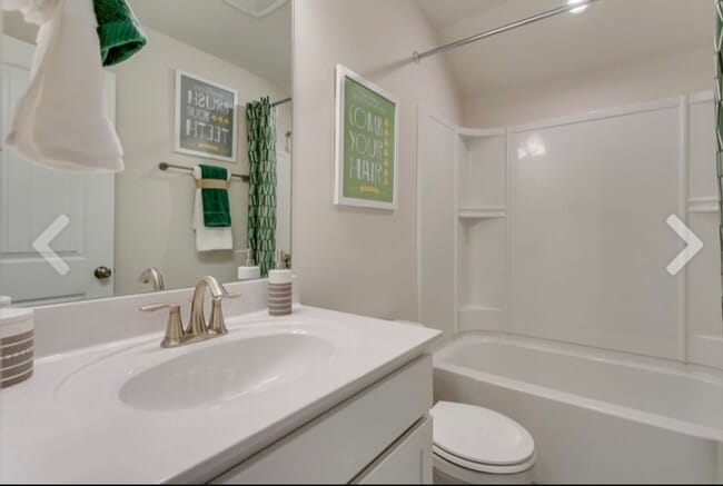 Building Photo - 3 Bedroom and 3 Full Baths