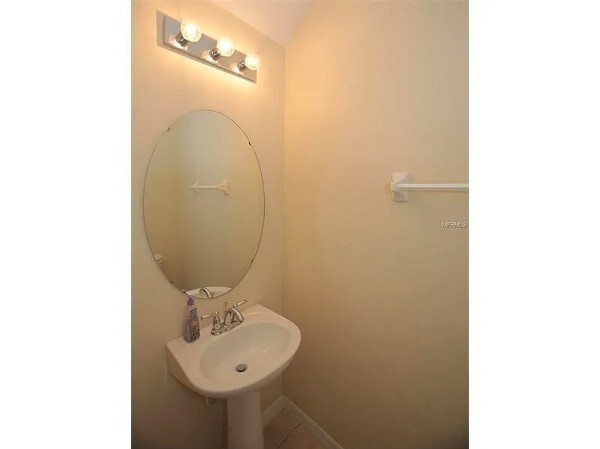 Building Photo - 1343 Clove Dr