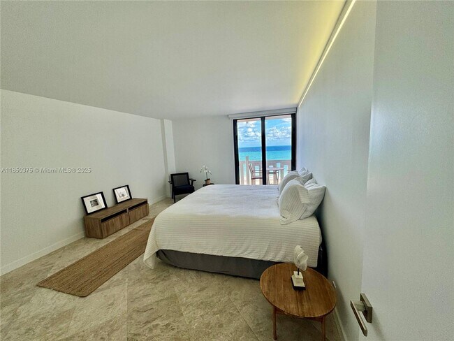 Building Photo - 1111 Crandon Blvd