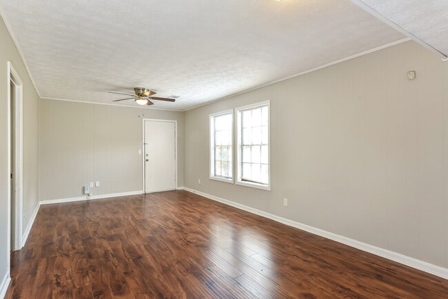 Building Photo - 4284 Dogwood Farms Dr