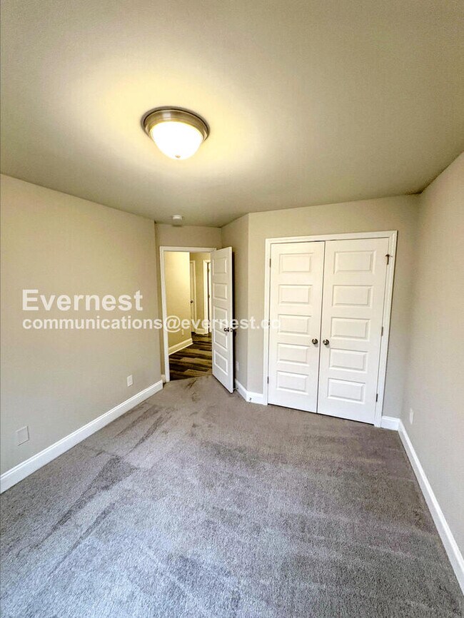 Building Photo - 25 Joshua Ct