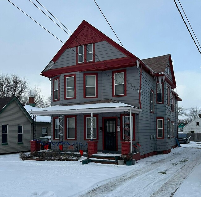 Building Photo - 7007 Fullerton Ave