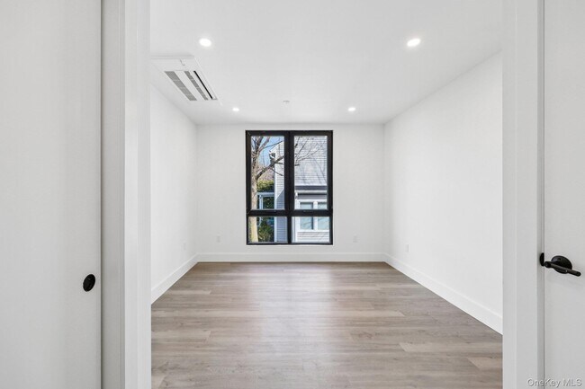 Building Photo - 325 Manville Rd