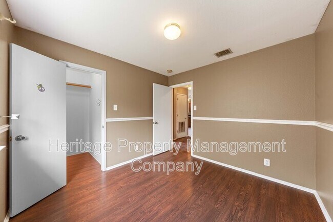 Building Photo - 7522 Yellow Sand Dr