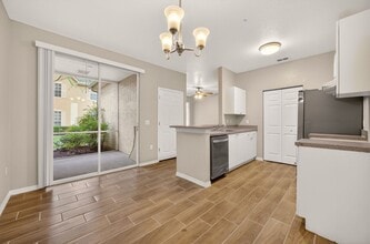 Building Photo - Crescent Place - 16-104