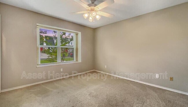 Building Photo - 1801 Rosebud Ct