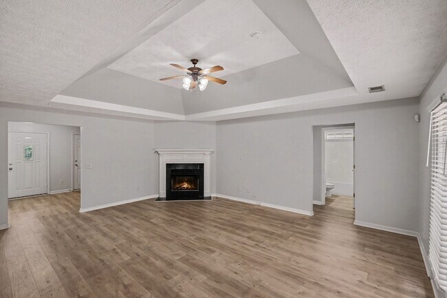 Building Photo - 1360 Harrington Dr