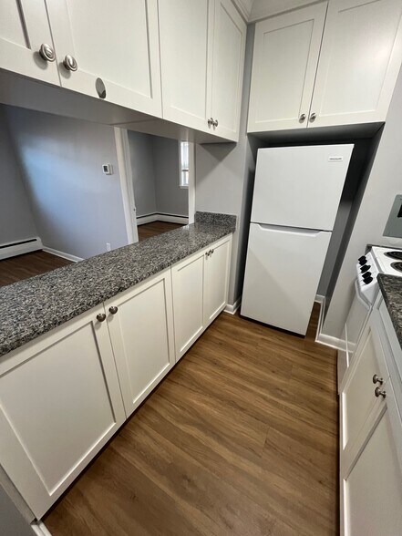 Building Photo - 15 Fairfax Ave