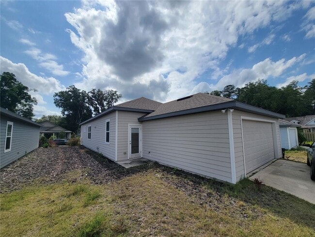 Building Photo - 6323 SW 47th Terrace