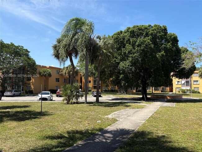 Building Photo - 4304 NW 9th Ave