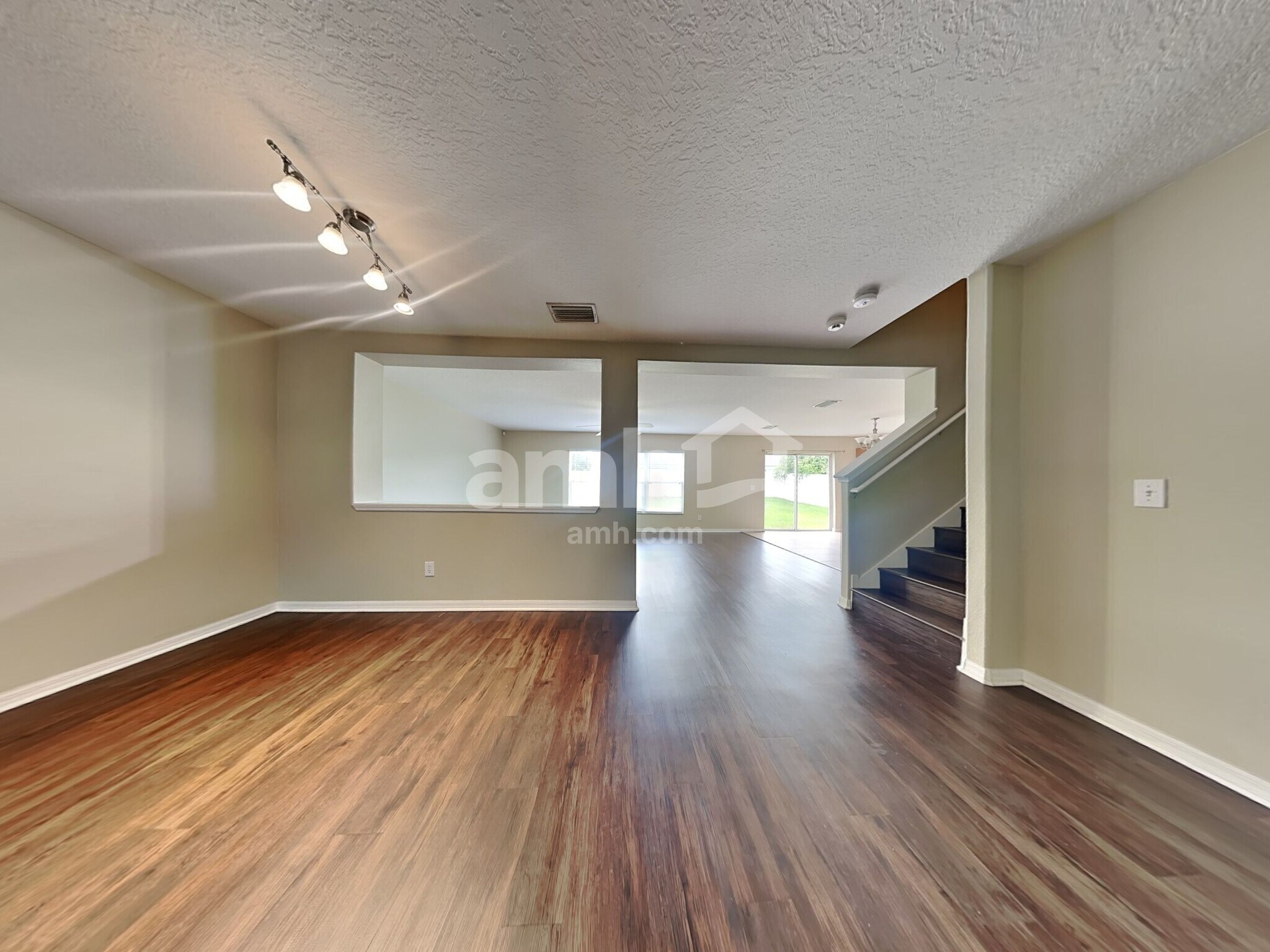 Building Photo - 11114 Golden Silence Dr