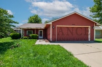 Building Photo - 5915 E Pembrook Cir