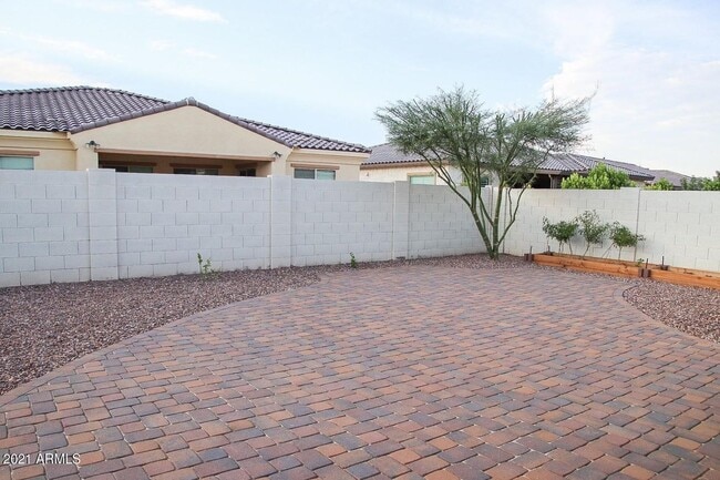 Building Photo - 4 bedroom in Eastmark