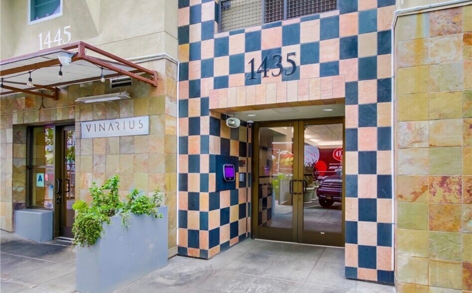 Building Photo - 1435 India St