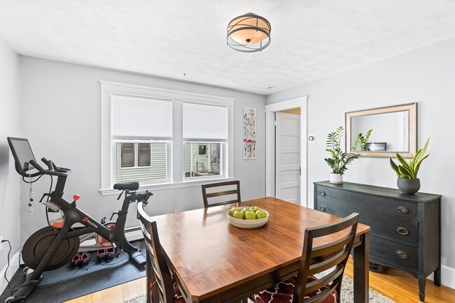 Building Photo - 31 E Foster St