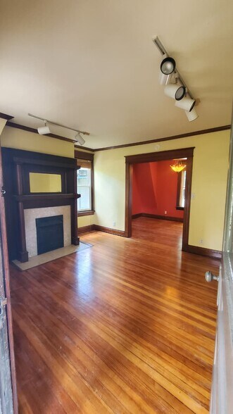 Building Photo - 3033 Marshall Ave