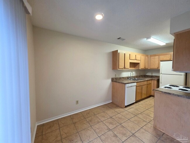 Building Photo - 1440 N 61st Ave