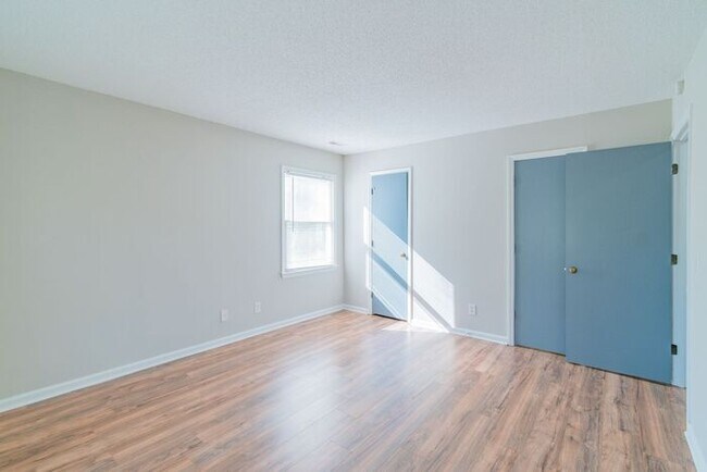 Building Photo - 2 Bed 2 Bath Condo in Charlotte