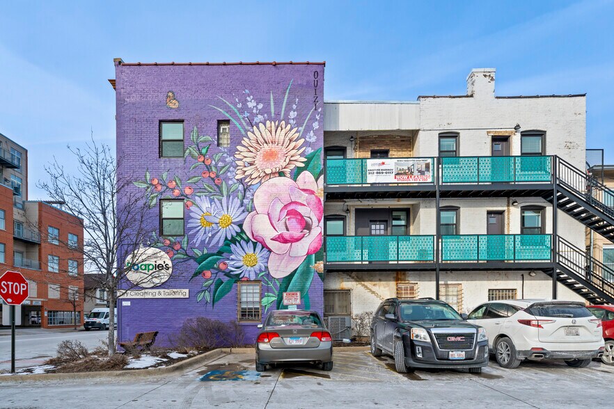 Building Photo - 1239 Chicago Ave