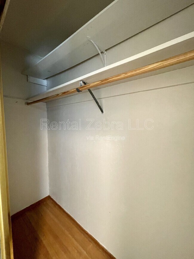 Building Photo - 626 Huntleigh Dr