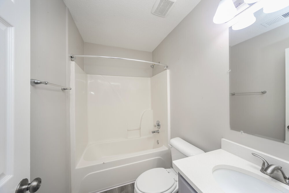 Building Photo - 6164 Kingsview Dr